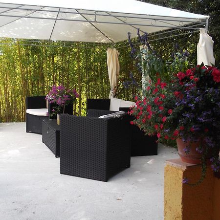 Les 3 Saisons Bed and Breakfast Cucuron Exteriör bild
